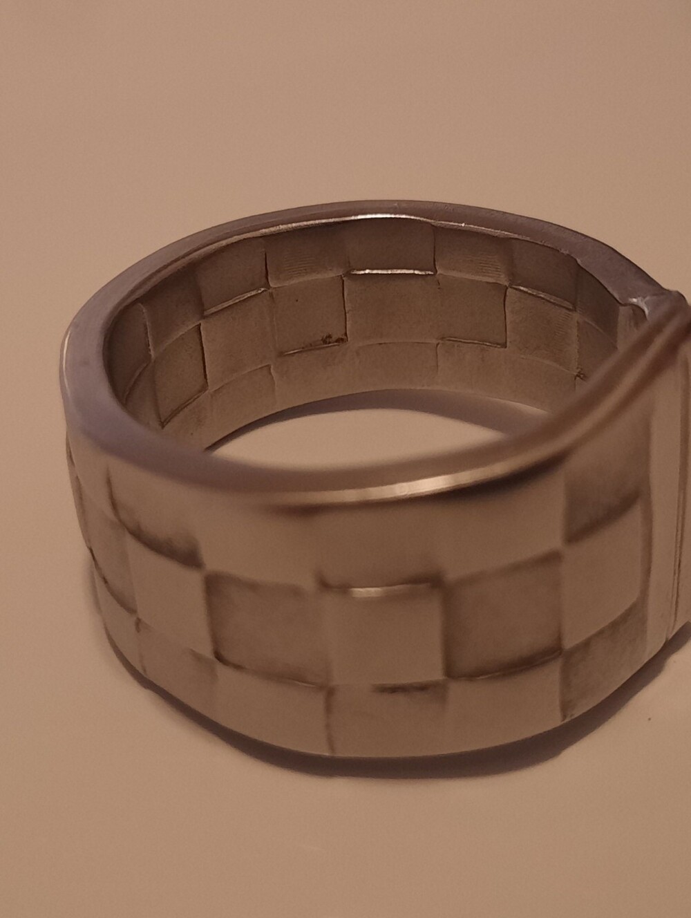 Mens Size 12 Ring Silver Check-Pattern